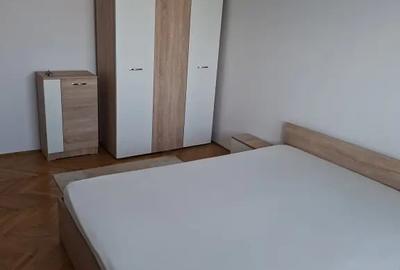 Garsonieră decomandată în Central - 4