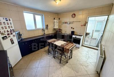 Casă cu Teren 214 Mp în Central