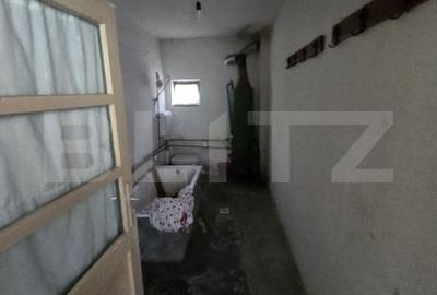 Casă cu 3 camere cu Teren 1500 Mp în Central - 7