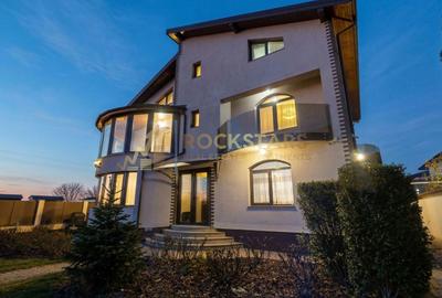 Casă individuală cu 8 camere cu Teren 1057 Mp în Odăi - 2