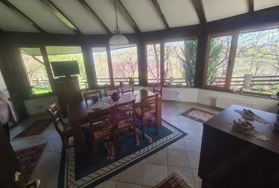 Casă cu 6 camere cu Teren 2066 Mp în Breaza