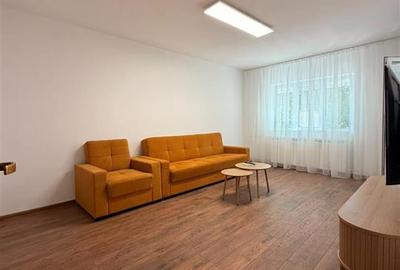 Apartament cu 3 camere decomandat, mobilat în Băneasa