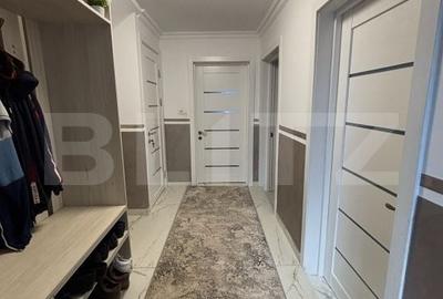Casă cu 4 camere decomandat în Central