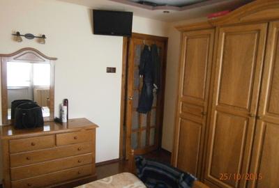 Apartament cu 3 camere decomandat în Vulcan - 2