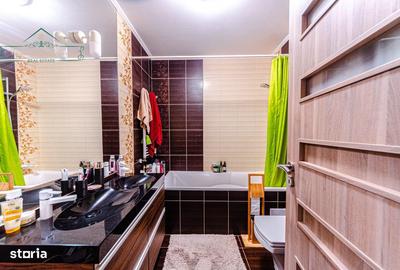 Apartament cu 3 camere decomandat, mobilat în Central