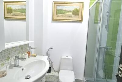 Apartament cu 3 camere decomandat în Central - 3