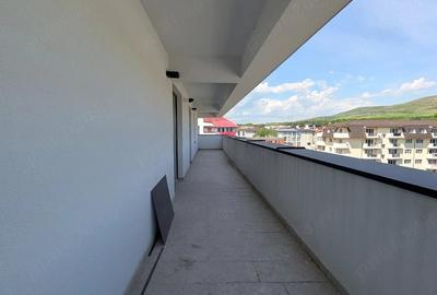 Apartament cu 4 camere semidecomandat în Central - 1