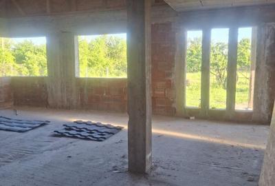 Casă cu 5 camere cu Teren 1000 Mp în Central - 10