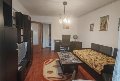 Apartament cu 2 camere semidecomandat în Tineretului