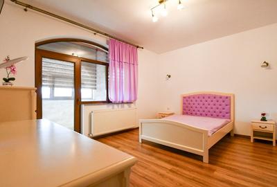 Casă individuală cu 6 camere cu Canalizare în CET - 32