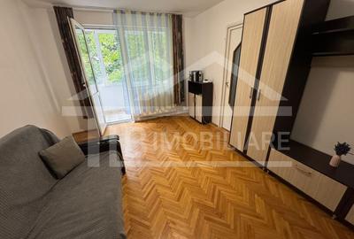 Apartament cu 3 camere semidecomandat în Dâmbu Pietros - 1