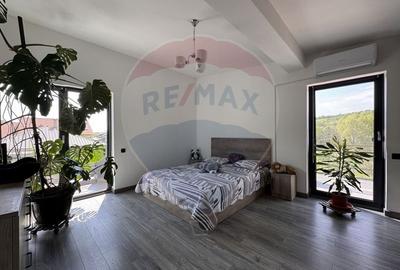 Duplex cu 12 camere cu Teren 1101 Mp în Rădaia - 18