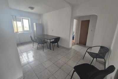 Apartament cu 3 camere decomandat în Calea Călărașilor
