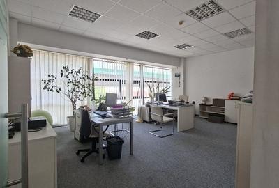 Spațiu comercial, de 150 mp, în Central