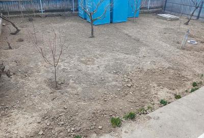 Casă cu Teren 1200 Mp în Central - 1