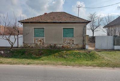 Casă cu 3 camere în Variașu Mic - 11