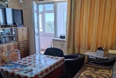 Apartament cu 3 camere semidecomandat în Drumul Taberei