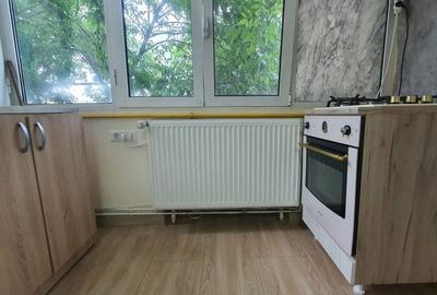 Apartament cu 3 camere în Mărășești