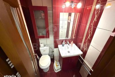 Apartament cu 4 camere decomandat în 1 Mai