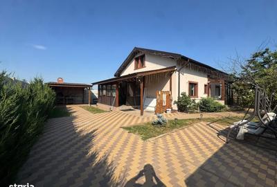 Casă cu 4 camere în Central - 1