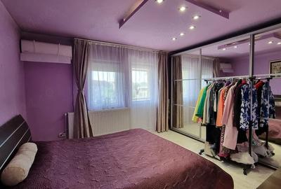 Apartament cu 3 camere decomandat în Exterior Vest - 2