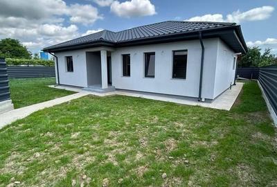 Casă cu 4 camere cu Teren 700 Mp în Central - 10