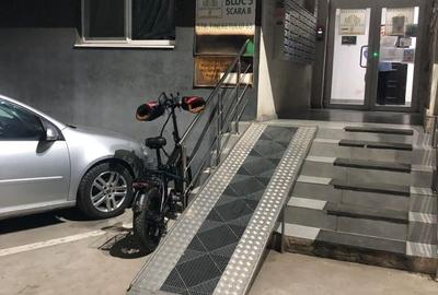 Garsonieră în Roșu