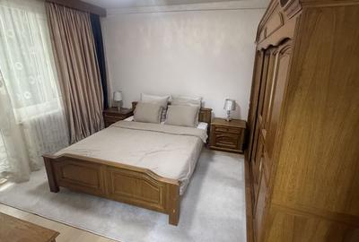 Apartament cu 3 camere decomandat în Giurgiului