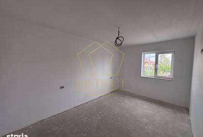 Casă cu 4 camere cu Teren 180 Mp în Ghiroda