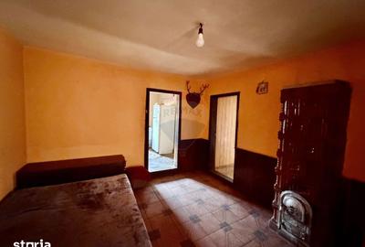 Casă cu 4 camere cu Teren 7727 Mp în Cârligele - 2