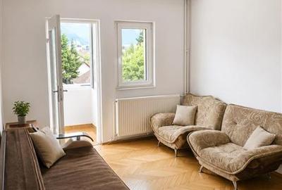 Apartament cu 2 camere decomandat, mobilat în Tractorul