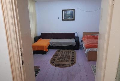 Casă cu 4 camere cu Teren 1000 Mp în Tătărași
