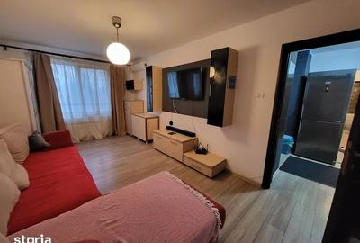 Apartament cu 3 camere decomandat în Vitan