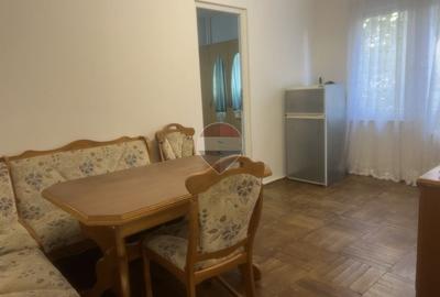 Apartament cu 3 camere decomandat, mobilat în Aurel Vlaicu
