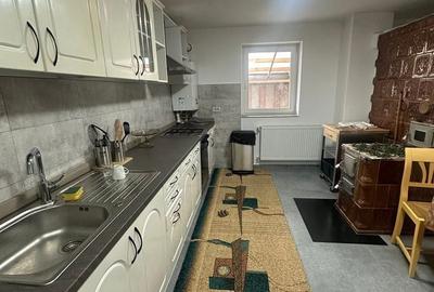 Casă cu 3 camere cu Teren 1500 Mp în Central - 8