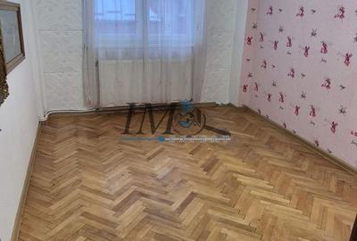 Apartament cu 4 camere decomandat în Central - 3