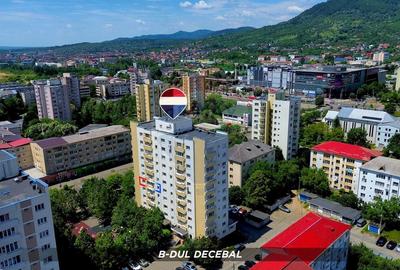 Apartament cu 2 camere semidecomandat, mobilat în Decebal - 12