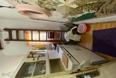 Casă cu 2 camere cu Teren 1742 Mp în Central - 8
