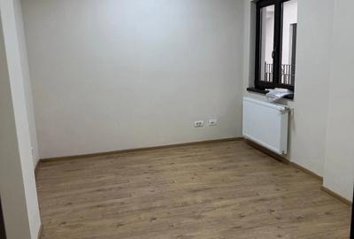 Spațiu comercial, de 16 mp, în P-ța Unirii - 2