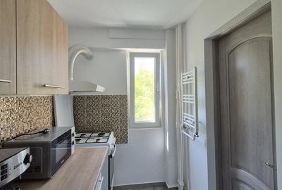 Garsonieră decomandată în Brâncoveanu