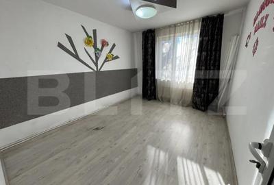 Spațiu comercial, de 65 mp, în Central - 6