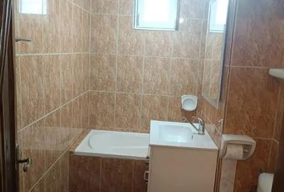 Apartament cu 4 camere decomandat în Central - 1