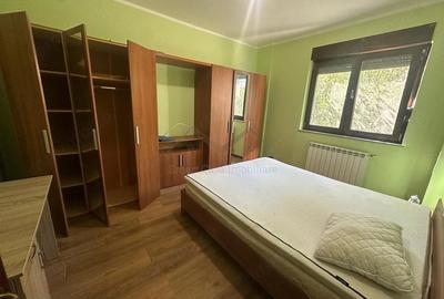 Apartament cu 2 camere decomandat în Filiași