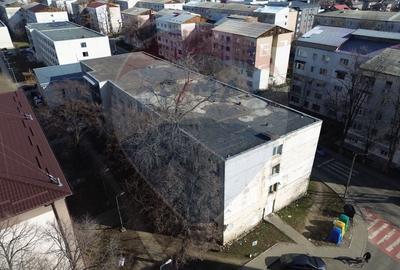 Spațiu comercial, de 2,650 mp, în Sud - 2