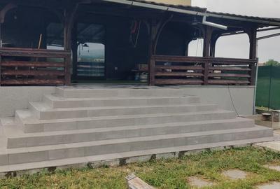 Casă cu 4 camere cu Teren 1400 Mp în Central