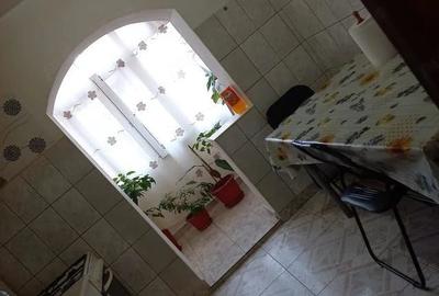Apartament cu 2 camere decomandat în Dorobanți