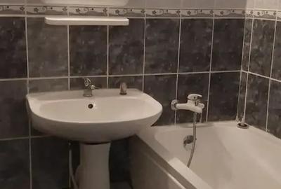 Garsonieră decomandată în Vitan