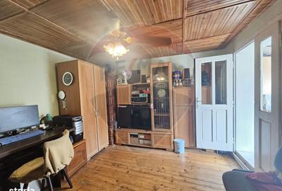 Casă cu 4 camere cu Teren 1371 Mp în Nădrag - 9