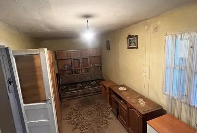 Casă cu 2 camere cu Teren 437 Mp în Pârneava