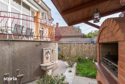 Casă cu 4 camere decomandat cu Teren 249 Mp în Iosia - 1